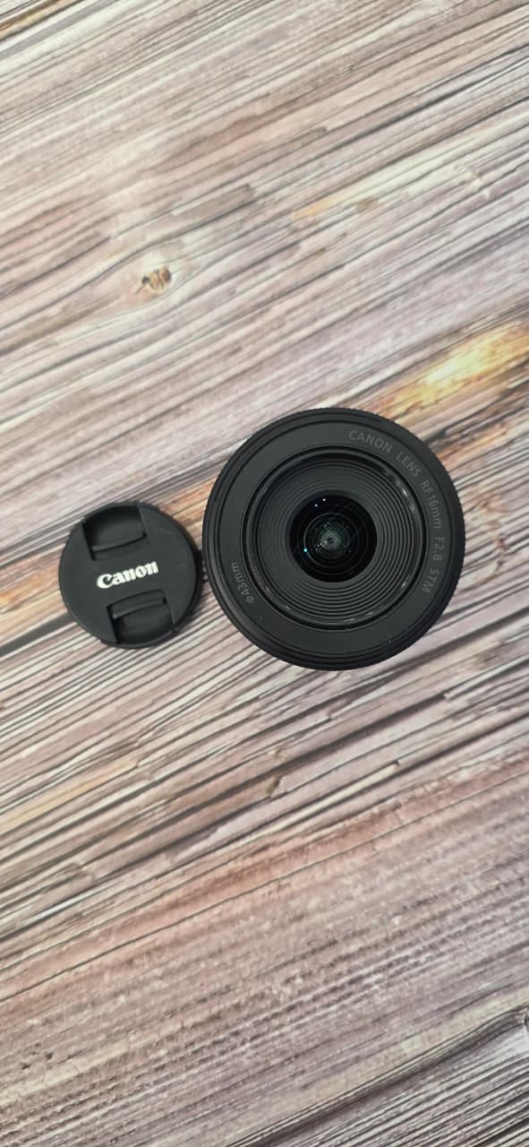 USED Canon RF 16mm F2.8 STM Lens