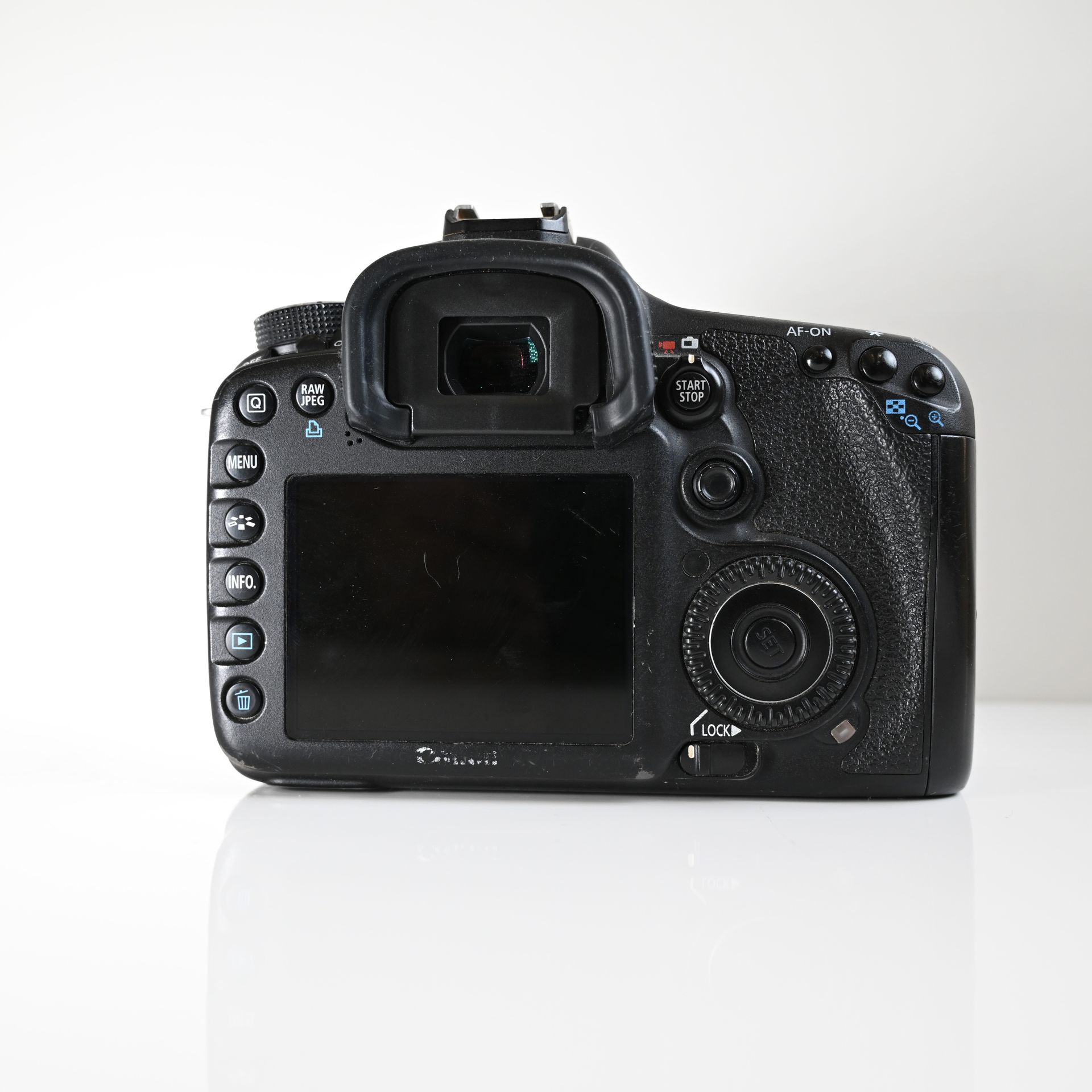USED Canon EOS 7D DSLR Camera Body only