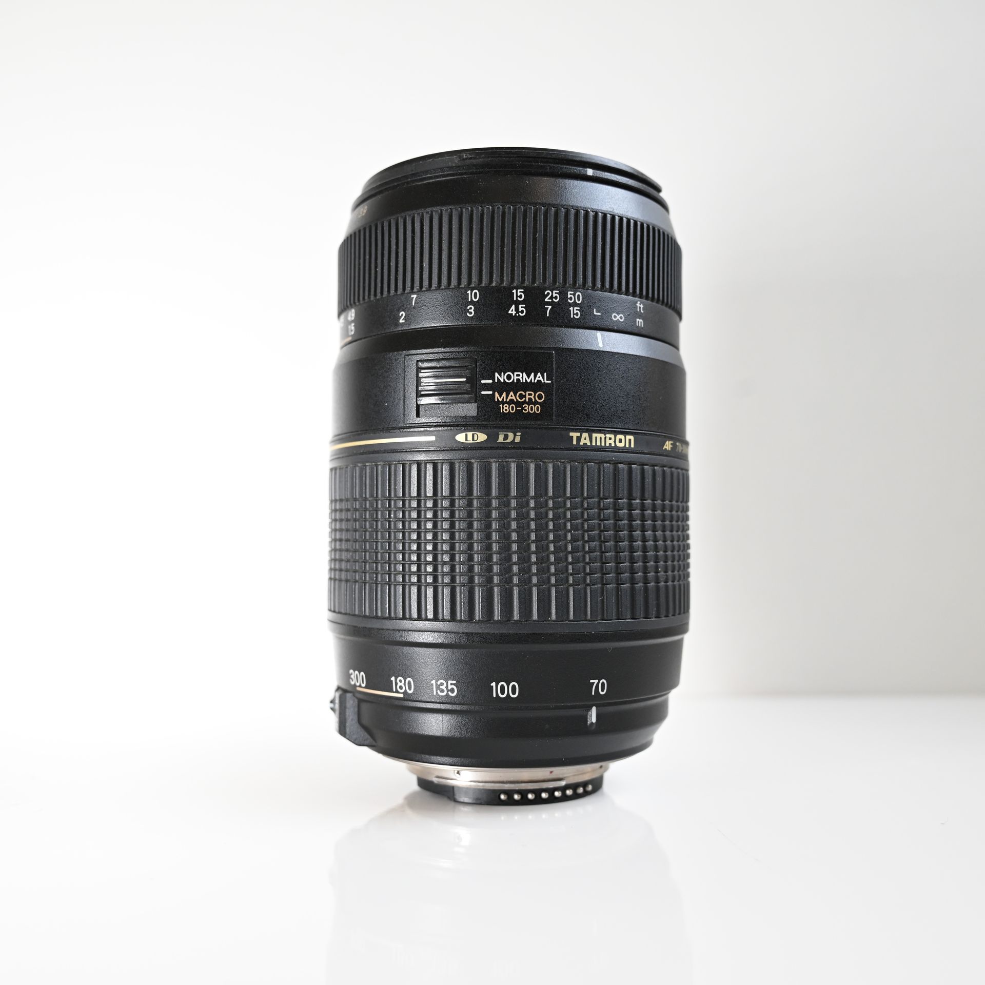 USED Tamron 70-300mm f/4-5.6 Di LD Macro Autofocus Lens for Nikon AF