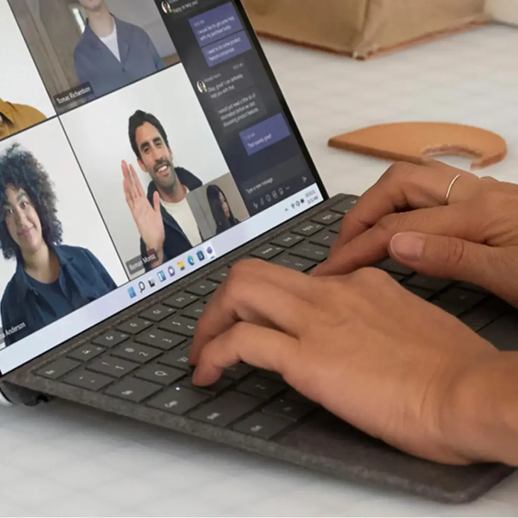 Microsoft Surface Pro Keyboard Copilot with Slim Pen 2 Bundle Pack Black Arabic/English — photo 1