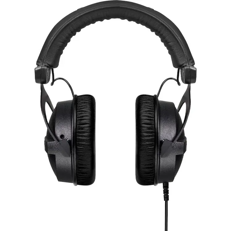 Beyerdynamic DT 770 PRO 32 Ohm Studio Headphone — photo 3