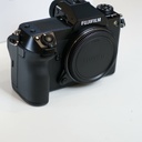 كاميرا FUJIFILM GFX 100S II ميرورليس بالفورمات المتوسط