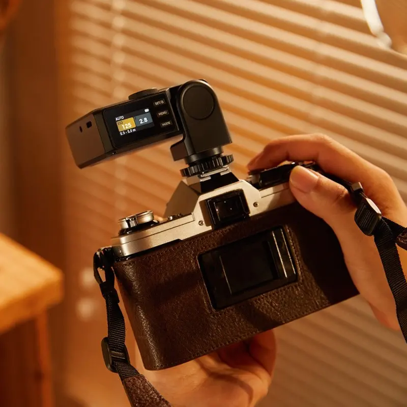 godox-lux-junior-ii-flash-retro-canon-nikon-fuji-olympus-vintage (4).webp