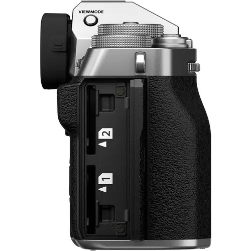 FUJIFILM X-T5 Mirrorless Camera Body Only 16782337 — photo 4